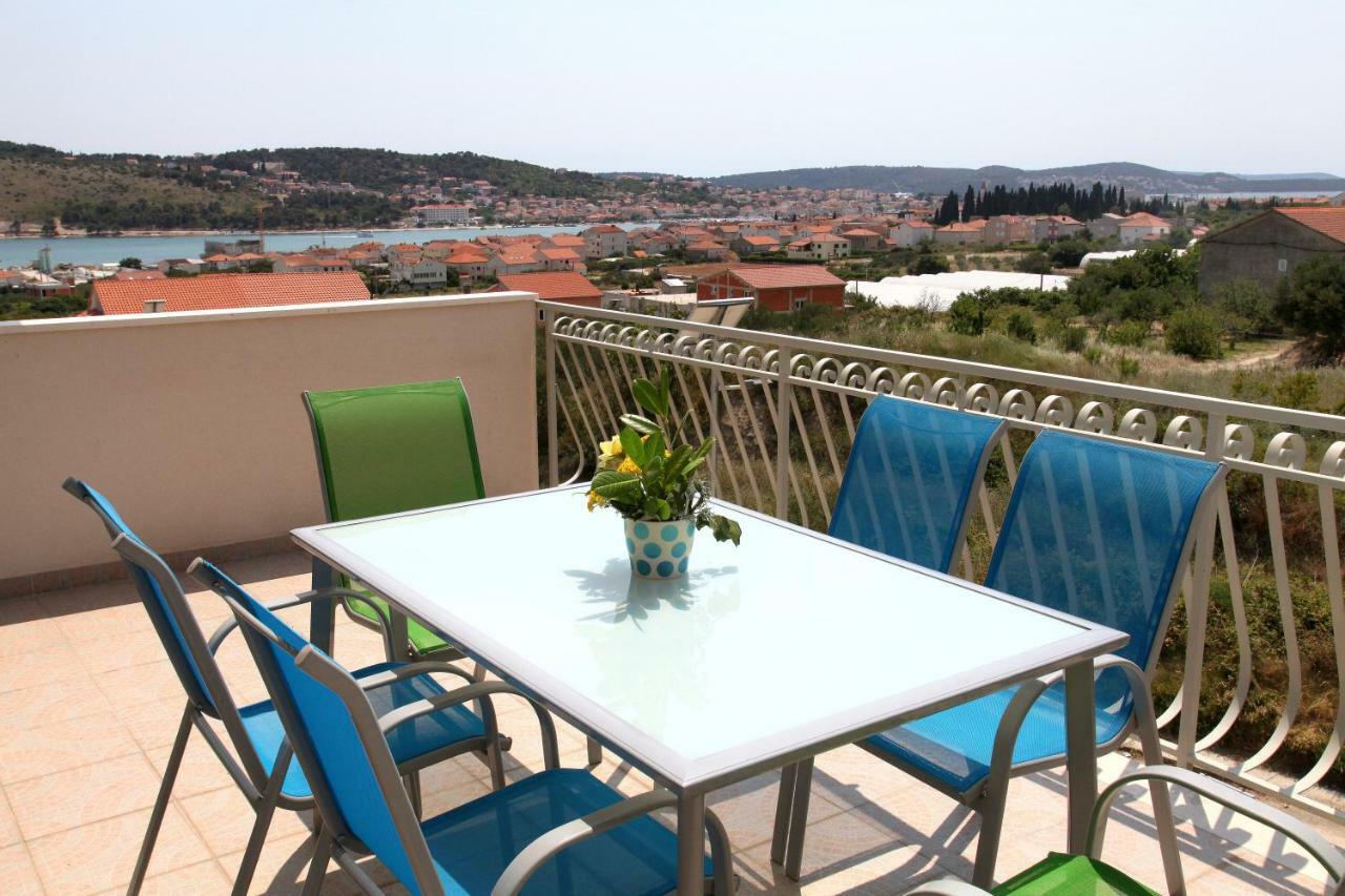 Apartman Dinka Trogir Zewnętrze zdjęcie