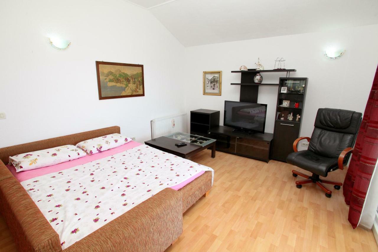 Apartman Dinka Trogir Zewnętrze zdjęcie